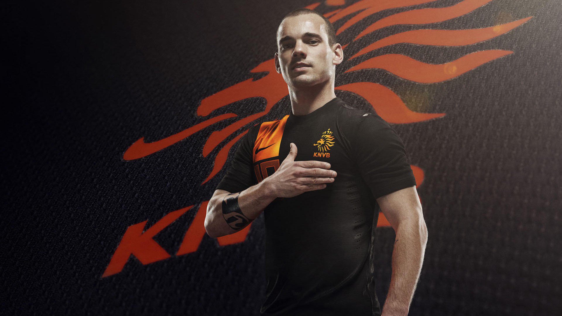 F1新赛季揭幕战之夜，阿劳霍在焦点战证明自己，红牛王朝的裂缝与巴萨后防的曙光