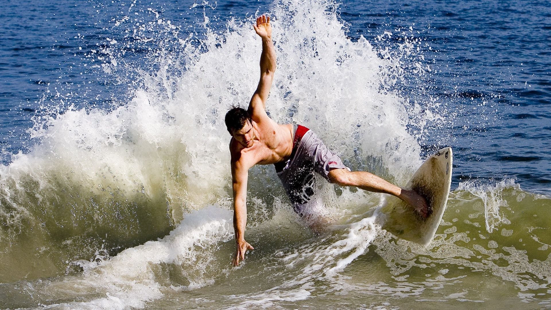 欧冠半决赛焦点战，篮网轻取魔术