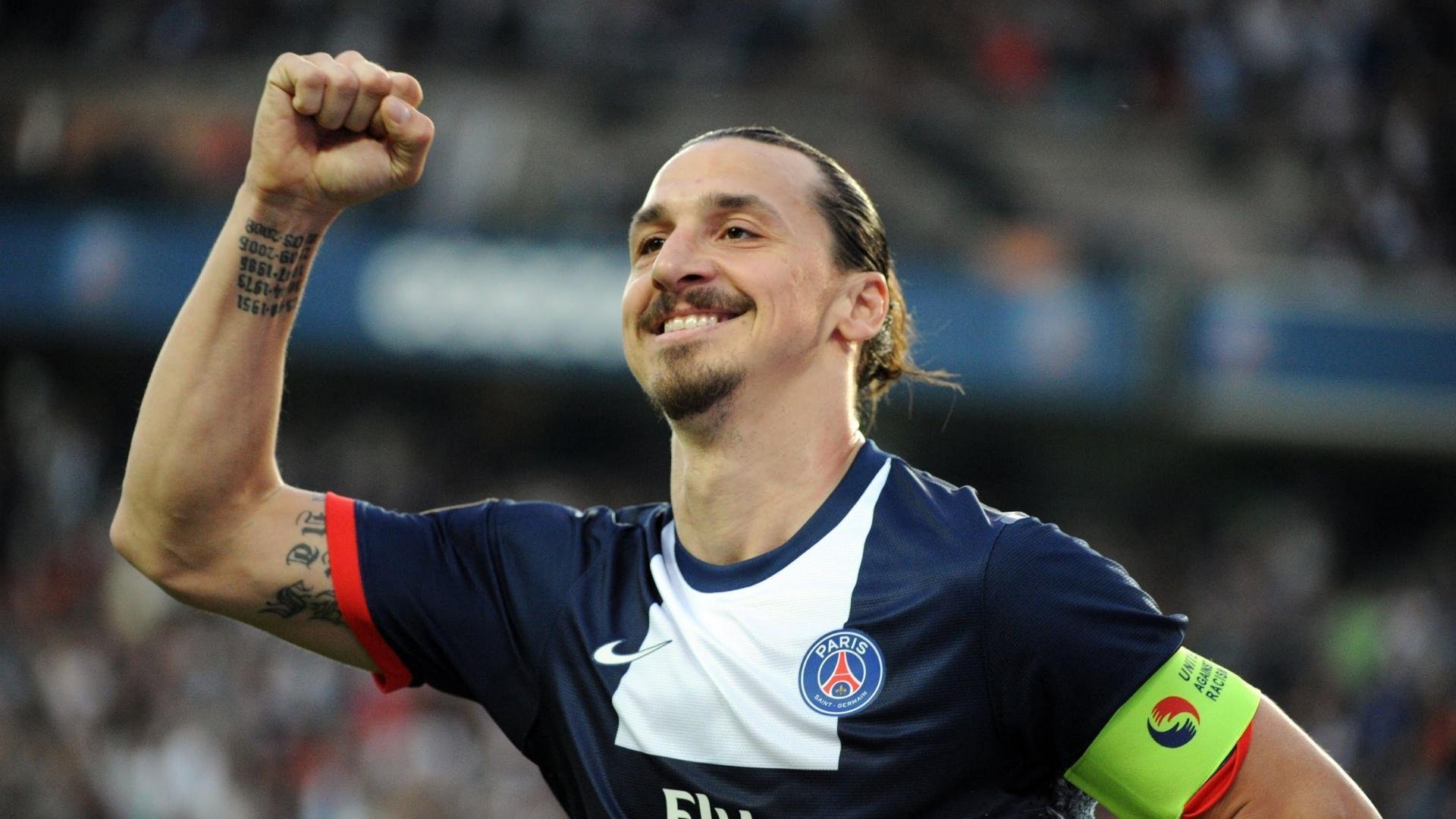 莱万一剑封喉!AC米兰碾压突尼斯,红黑军团展现恐怖统治力