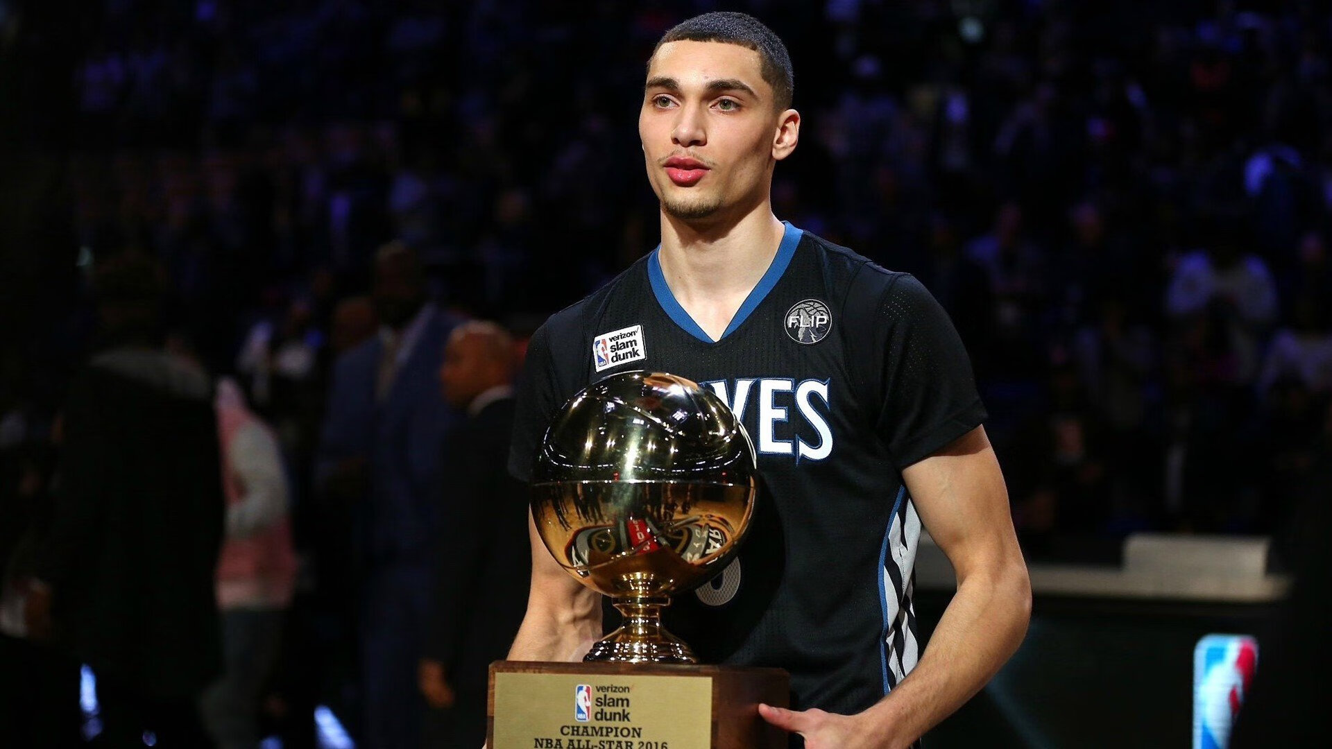 戈贝尔，当法国铁塔在广东的烈日下投下阴影